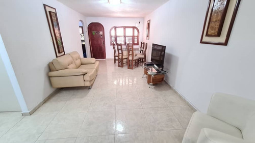 Imagen 3 de 14 de Casa En Las Quintas De Naguanagua Lemc-269 Marisol Castro 0424-4923040