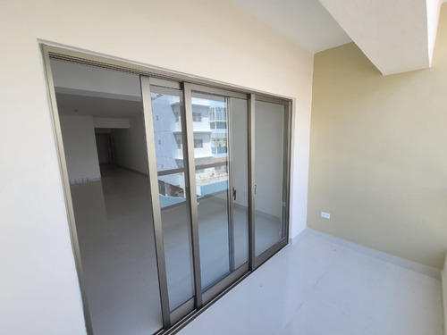 Imagen 9 de 12 de En Venta Piso 3 En Los Prados De 3 Habitaciones Nuevo A Estrenar
