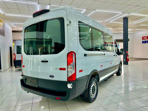 Nova Ford Transit 15 Lugares Automática 2023