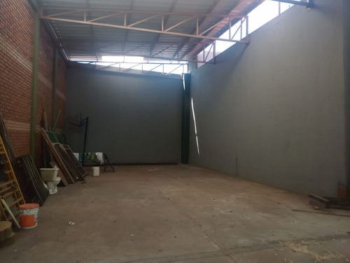 Casa En Venta En Vasco De Quiroga, Morelia.