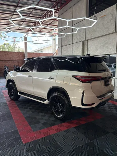 Toyota Fortuner 2022 Legender