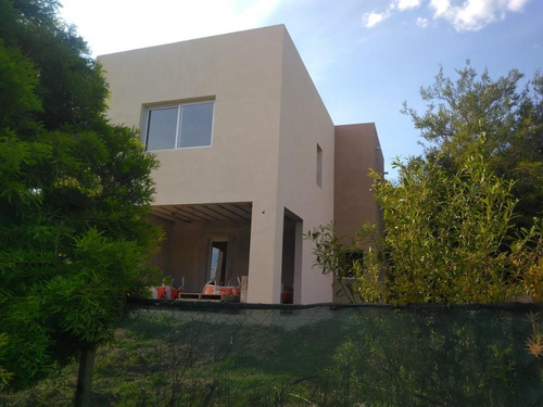Imagen 4 de 12 de Casa A Estrenar En Barrio Smithfield