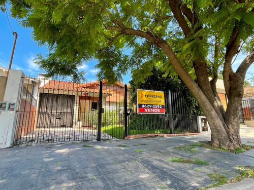 Venta Casa 4 Ambientes 5 Cuadras De Estación Castelar Centro