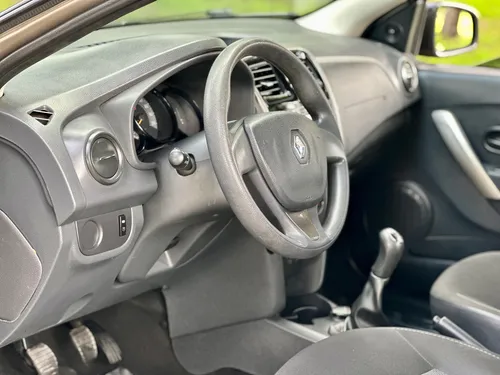 Renault Logan 1.6 Expression / Life + mecánico