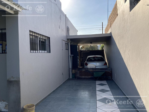 Imagen 19 de 29 de Berazategui Centro Casa De 4 Ambientes Con Pileta En Una Planta - Muy Buen Estado -