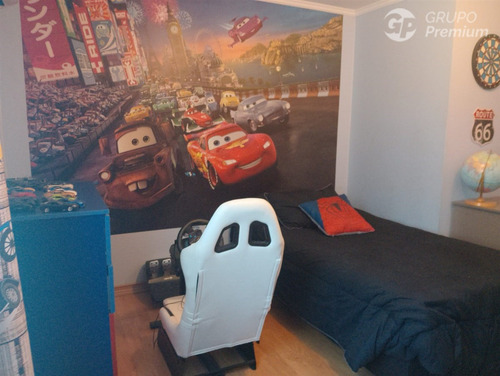 Casa En Venta De 5 Dorm. En La Florida