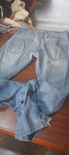 Pantalon Jean Efecto Roto T 42 (Usado)