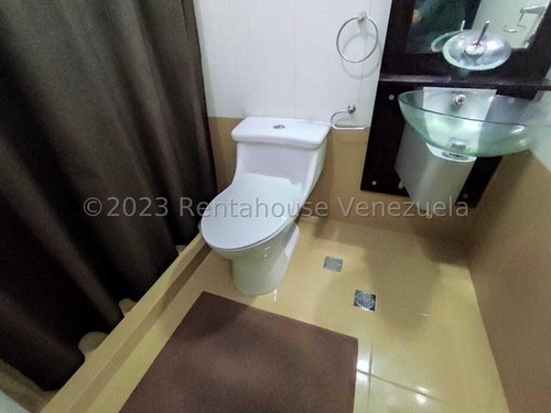 Imagen 24 de 30 de Townhouse En Venta El Castaño, Conjunto Cerrado. Maracay 23-18675 Hc