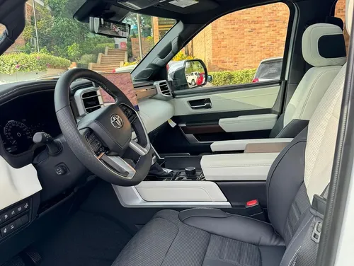 Toyota Sequoia 3.5 V6 Capstone