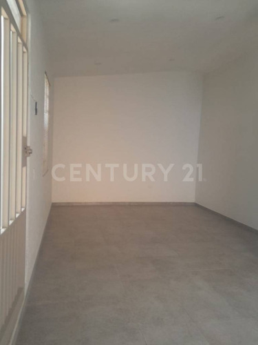 -se Vende Casa En Col. Tierra Nueva En Cd. Cuauhtemoc, Chih