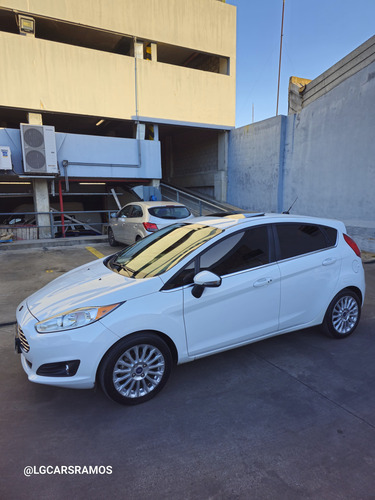 Ford Fiesta Kinetic 1.6 Titanium Powershift 120cv