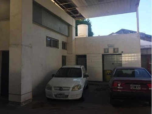 Imagen 12 de 19 de Estación De Servicio En Importante Esquina Con 98m En Ituzaingó