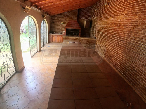 Imagen 8 de 17 de Casa En Venta En Ramos Mejia Centro