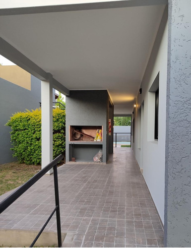 Imagen 2 de 16 de Hermoso Complejo Con Pileta - San Jose - E.r.
