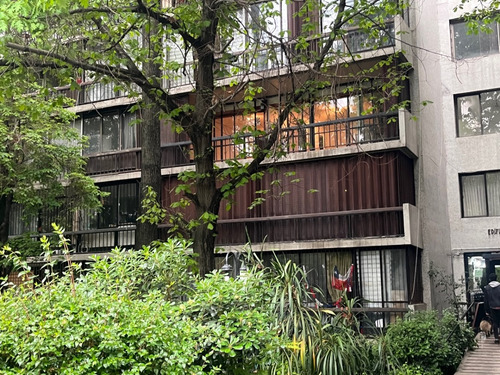 Lindo Depto. Remodelado/ 2 D+ 2 B+ E / Lyon / Carlos AntĂșnez