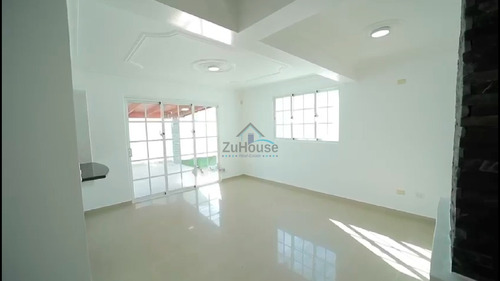 Casa Con Piscina En Venta En Proyecto Cerrado Gurabo Santiago Wpc03