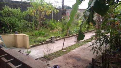 Imagem 4 de 13 de Casa C/ Quintal E Perto Comércios - Itanhaém| Entrada 60 Mil