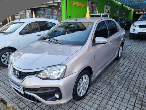 Imagen 8 de 14 de Toyota Etios 2017 1.5 Sedan Xls At