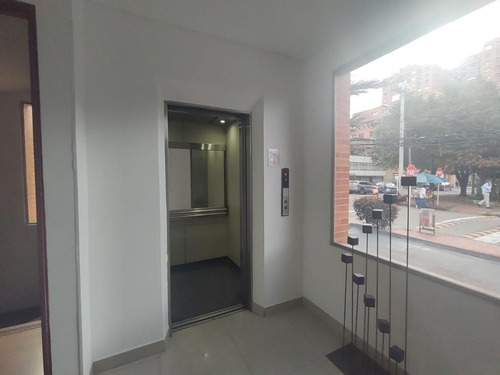 Imagen 5 de 17 de Edificio En Arriendo En Bogotá El Lago. Cod 102337