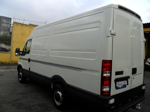 Imagem 8 de 11 de Iveco 35s14 Ano 2011 Furgão Longo Teto Alto