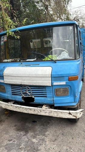 Camión Mercedes Benz Chasis Con Caja Sodero. Motor Nuevo