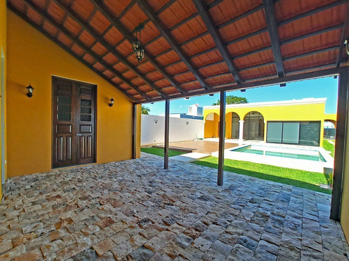 Venta De Casa De Un Piso, Remodelada En Baspul, 4 Recámaras