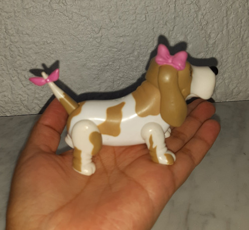 Perrito Basset Hound Con Moño Figura (Usado)