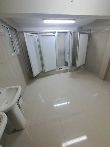 Elegante Galpon Uf 130