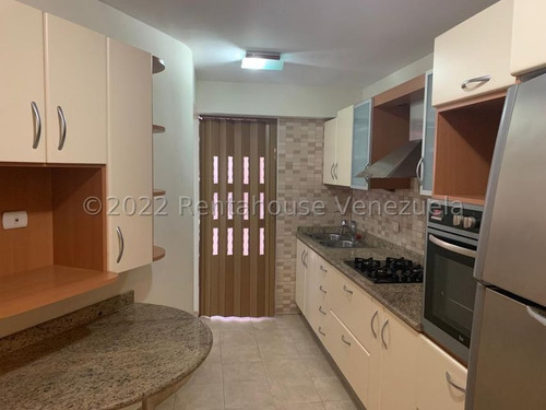 Se Vende Apartamento En Prados Del Este Mls #22-28917