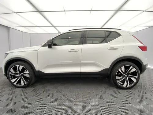 Volvo XC40 2.0 B5 Poll Star Hibrida