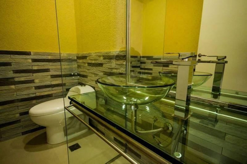 Imagen 15 de 30 de Casa De Estilo Racionalista En Venta En Country San Diego - Moreno