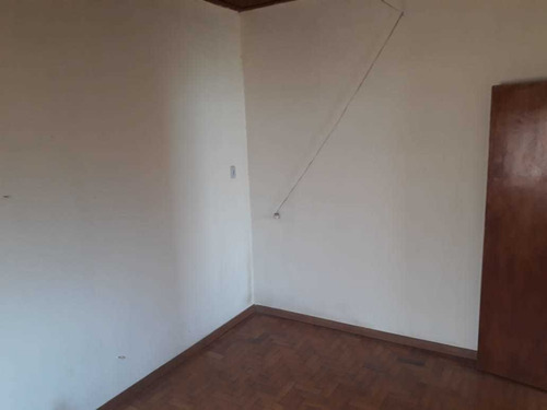 Casa Em Baependi Sul De Minas , Terra De Nhá Chica , Casa Com 03 Quartos , Porão , Galinheiro , Lavanderia. - 285