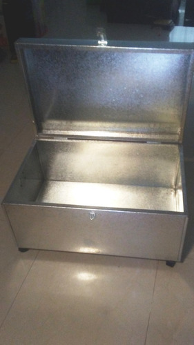 Imagen 4 de 6 de Baul C/ Ruedas De Zinc Galvanizado 80 X 50 X 40 Cm Alto