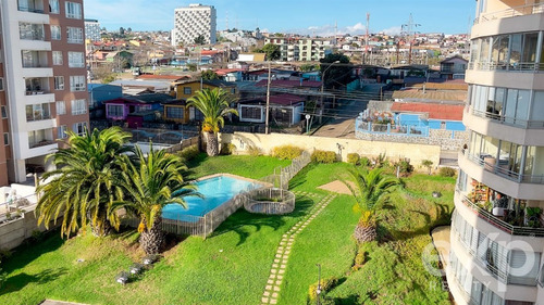 Departamento En Arriendo De 2 Dorm. En Valparaíso