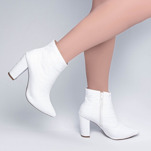 Imagem 5 de 6 de Bota Cano Curto Salto Grosso 8 Cm Altura Conforto Feminino