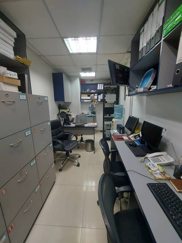 Imagen 13 de 26 de Centro Médico En Venta En El Centro De Maracay