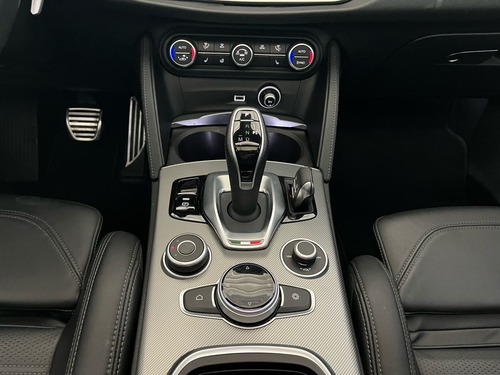 Alfa Romeo Stelvio 2.0L L4 Turbo Veloce Awd