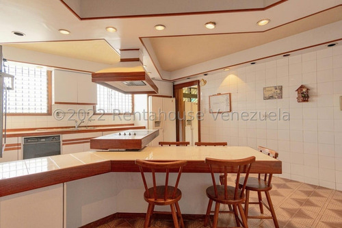 Exclusiva Casa En Venta Ubicada En Los Naranjos Del Cafetal 25-17320
