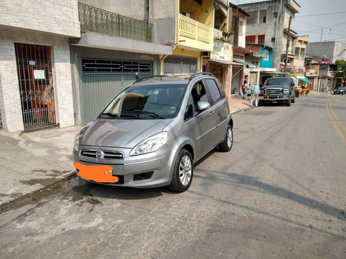Imagem 1 de 5 de Fiat Idea 2015 1.4 Attractive Flex 5p