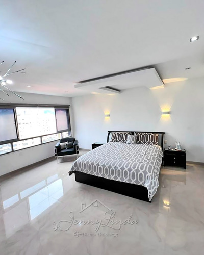 En Venta Con Financiamiento Penthouse Dúplex 349 M² Urbanización El Bosque, Maracay, Aragua