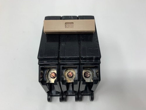 Eaton Cutler-hammer Ch330 30a 3p 120/240v Plug-on Molded Ddd (Reacondicionado)