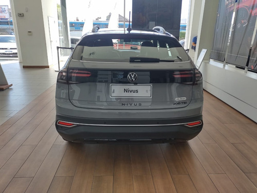 Vw Volkswagen Nivus Higline Hero 200 Tsi At 0 Km Gris