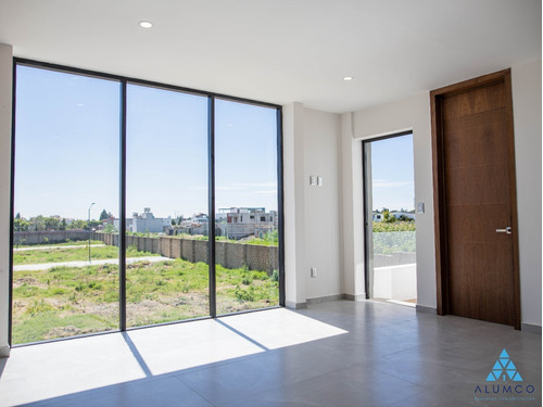 Venta De Residencia En San Andrés Cholula