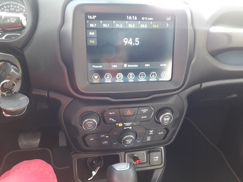 Imagem 4 de 7 de Jeep Renegade 2019 1.8 Longitude Flex Aut. 5p
