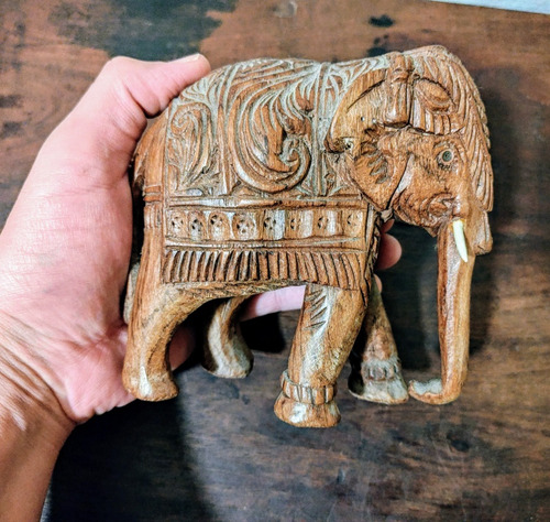 Antigua Figura Tallada Elefante (Usado)