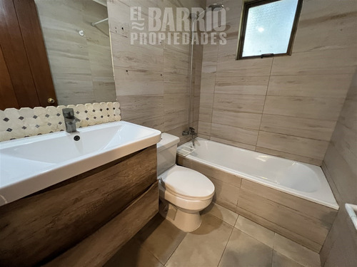 Casa En Venta En Chicureo, A Pasos Del Colegio Santa Cruz