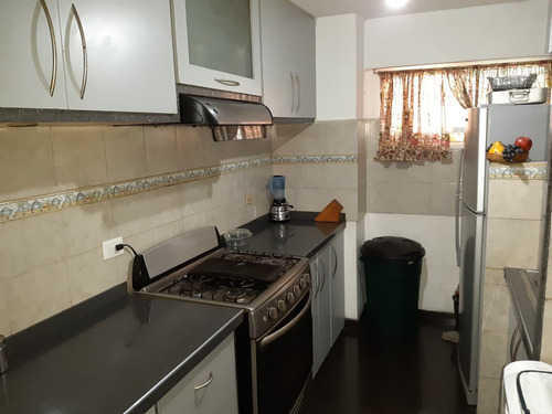 Imagen 3 de 10 de Venta De Apartamento En Los Teques Urb. Los Altos Verdes Rz