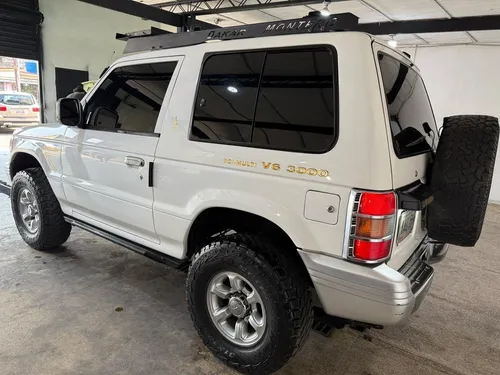 Mitsubishi Montero