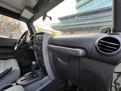 Jeep Wrangler 3.8 Unlimited Sahara 4x4 At