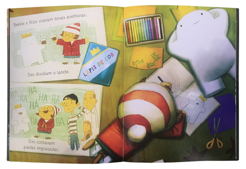 As aventuras de Beekle: O amigo imaginário, de Santat, Dan. Editorial Panda Books, capa mole em português, 2019